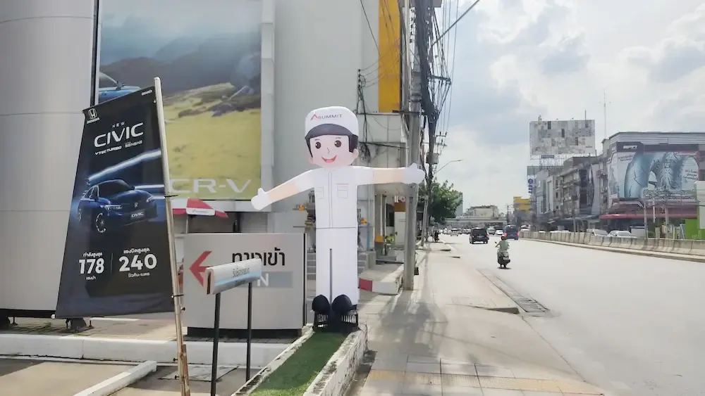 ตุ๊กตาโบกสั่งผลิตพิเศษ ผลงานติดตั้งจริงโดย BalloonWork 10