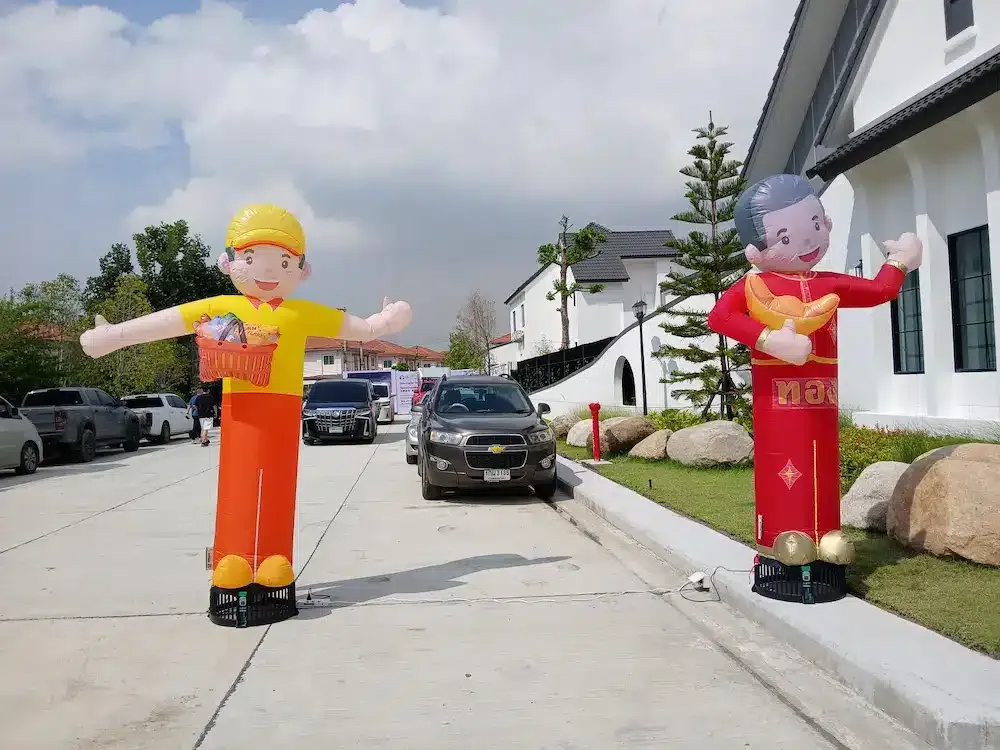ตุ๊กตาโบกสั่งผลิตพิเศษ ผลงานติดตั้งจริงโดย BalloonWork 14