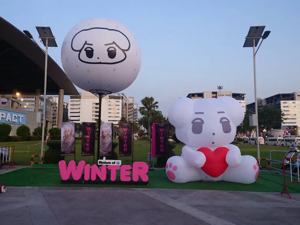 แมสคอตพองลมธีมฤดูหนาว งานอีเวนต์ · กลางแจ้ง